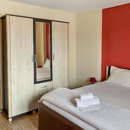 Anthora Hostel Plovdiv Buitenkant foto