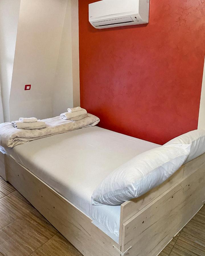 Anthora Hostel Plovdiv Buitenkant foto